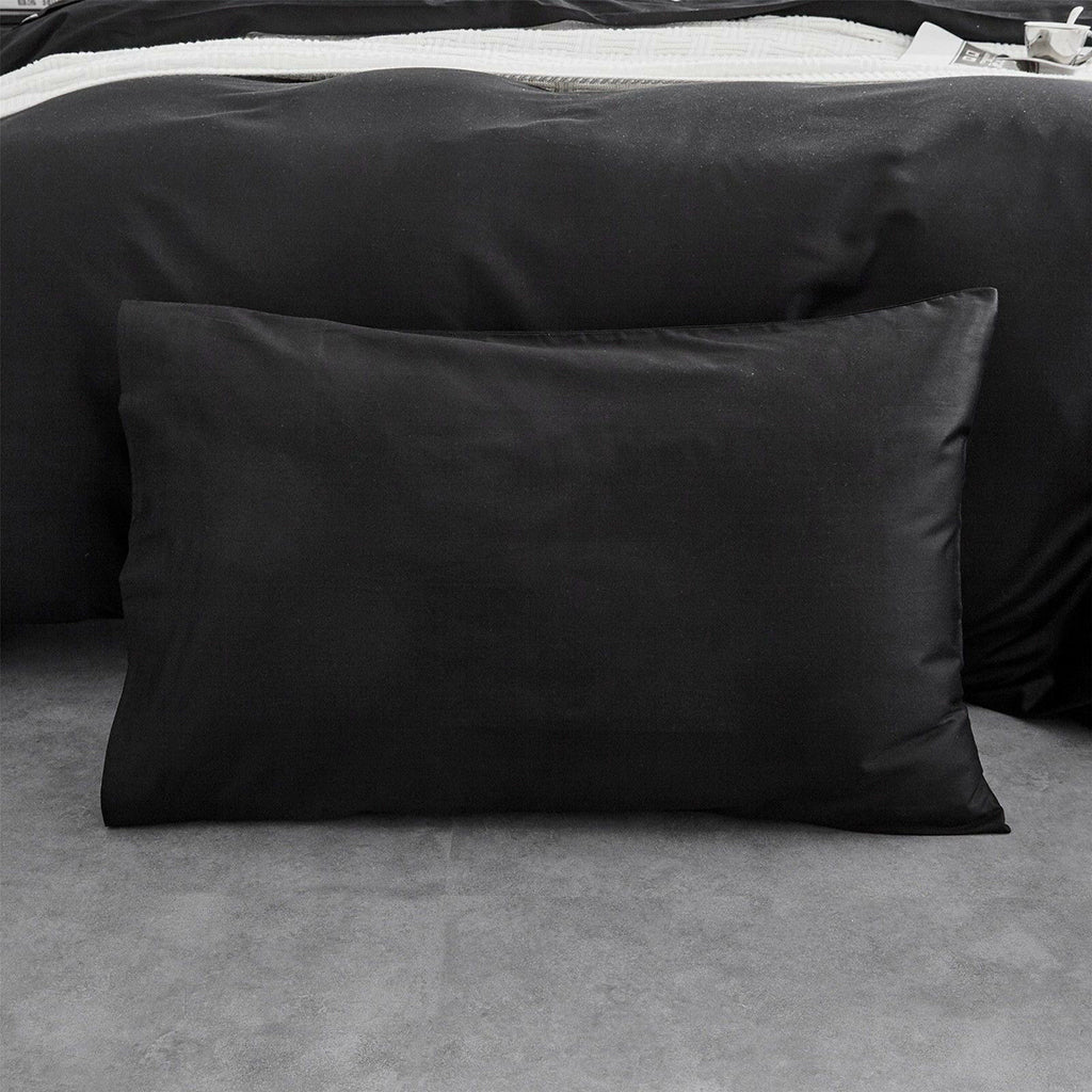 A Pair of 100% Bamboo Black Pillow Cases Pillow slips 48x73cm